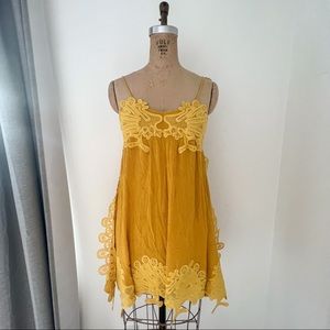 Mustard peacock lace dress size S